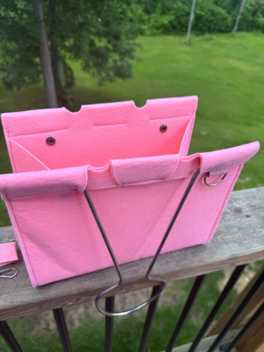 NEW Pink Quirky Binder Clip Shaped Felt Tote Bag Crossbody/Handbag/Purse - Picture 7 of 7